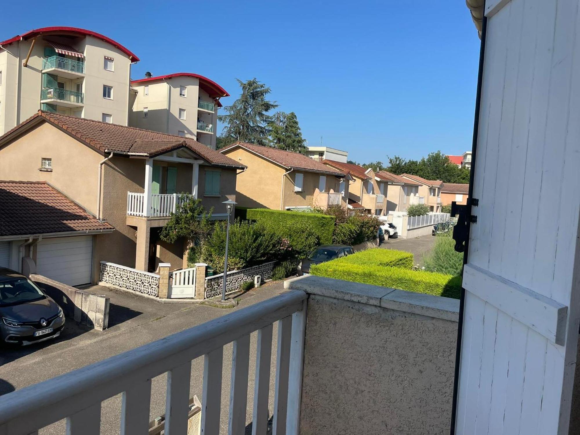 Dynamique Et Splendide Lägenhet Bourgoin-Jallieu Exteriör bild